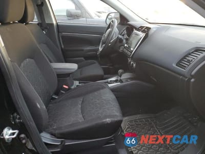 Zdjęcie 7 z 12 samochodu: 2022 MITSUBISHI RVR ES VIN:JA4AJUAU4NU604784 - miniatura