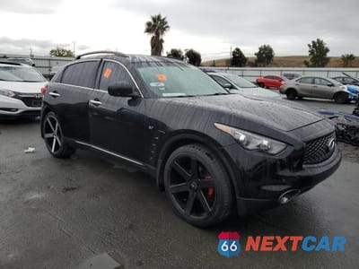 Czwarte zdjęcie samochodu z boku: 2017 INFINITI QX70 VIN:JN8CS1MU3HM140529 - miniatura