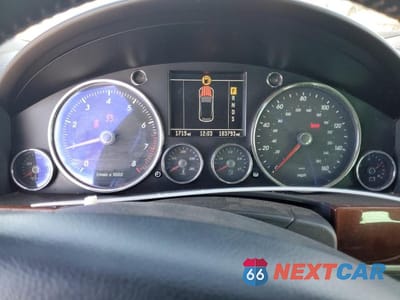 Zdjęcie 9 z 12 samochodu: 2006 VOLKSWAGEN TOUAREG 4.2 VIN:WVGZM77L16D054733 - miniatura