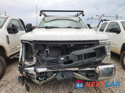 Piąte zdjęcie samochodu w środku: 2022 FORD F250 SUPER DUTY VIN:1FTBF2B6XNED80558 - miniatura