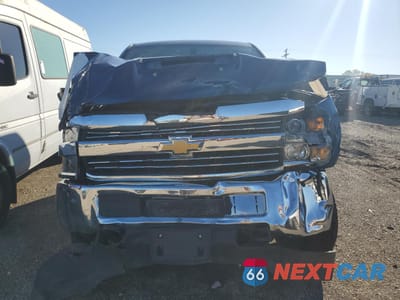Piąte zdjęcie samochodu w środku: 2018 CHEVROLET SILVERADO C3500 VIN:1GB4CYCY9JF131701 - miniatura