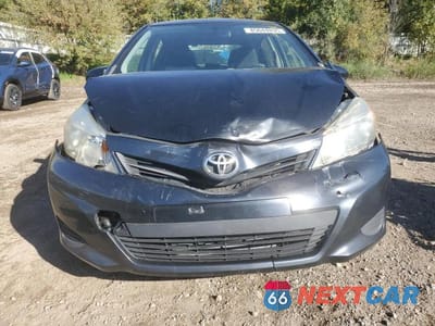 Piąte zdjęcie samochodu w środku: 2013 TOYOTA YARIS VIN:JTDKTUD37DD569227 - miniatura