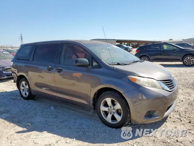 Czwarte zdjęcie samochodu z boku: 2012 TOYOTA SIENNA BASE VIN:5TDKA3DC4CS014495 - miniatura