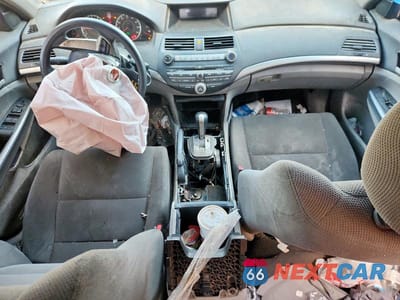 Zdjęcie 15 z 24 samochodu: 2010 HONDA ACCORD EX VIN:1HGCP2F76AA067465 - miniatura