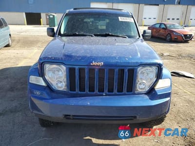 Piąte zdjęcie samochodu w środku: 2010 JEEP LIBERTY SPORT VIN:1J4PN2GK3AW142449 - miniatura