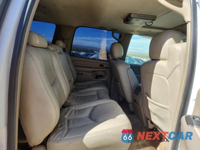 Zdjęcie 11 z 13 samochodu: 2005 GMC YUKON XL C1500 VIN:1GKEC16Z05J188128 - miniatura