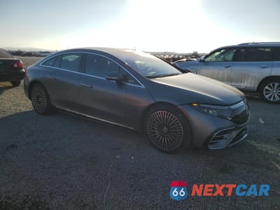 Czwarte zdjęcie samochodu z boku: 2022 MERCEDES-BENZ EQS SEDAN 580 4MATIC VIN:W1KCG4EBXNA019284 - miniatura