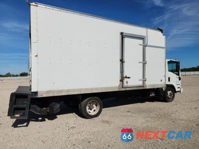 Trzecie zdjęcie samochodu z tyłu: 2015 ISUZU NPR HD BOX TRUCK VIN:54DC4W1B3FS801535 - miniatura