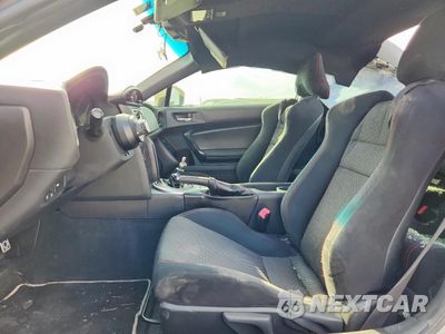 Zdjęcie 7 z 13 samochodu: 2015 SUBARU BRZ 2.0 PREMIUM VIN:JF1ZCAB14F9603103 - miniatura