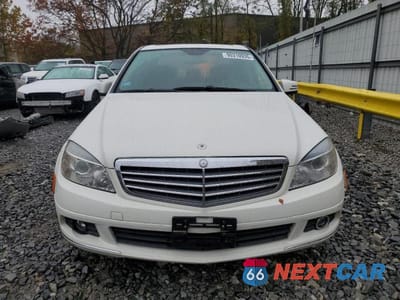 Piąte zdjęcie samochodu w środku: 2011 MERCEDES-BENZ C 300 4MATIC VIN:WDDGF8BB2BR140873 - miniatura