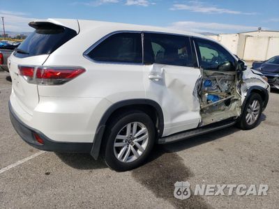 Trzecie zdjęcie samochodu z tyłu: 2016 TOYOTA HIGHLANDER LE VIN:5TDZKRFH5GS176925 - miniatura