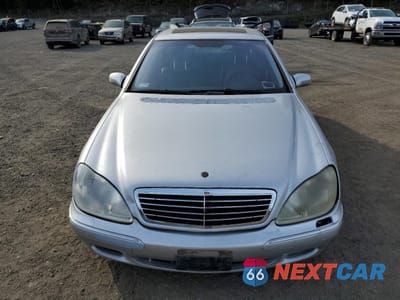 Piąte zdjęcie samochodu w środku: 2002 MERCEDES-BENZ S 430 VIN:WDBNG70J42A266233 - miniatura