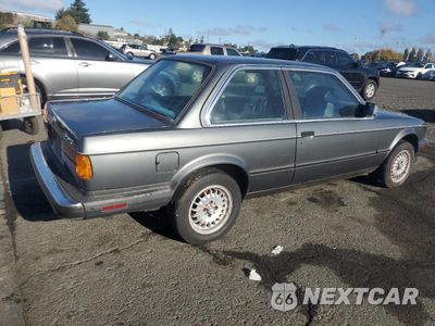 Trzecie zdjęcie samochodu z tyłu: 1986 BMW 325 E VIN:WBAAB5403G9675625 - miniatura