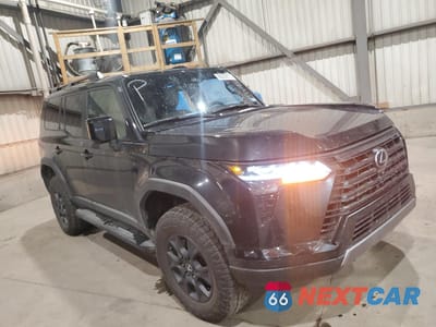Czwarte zdjęcie samochodu z boku: 2025 LEXUS GX 550 PREMIUM/PREMIUM+ VIN:JTJTBCDX3S5047266 - miniatura