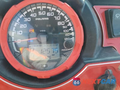 Zdjęcie 8 z 11 samochodu: 2014 POLARIS RZR 1000 XP EPS VIN:4XAST1EA8EB929380 - miniatura