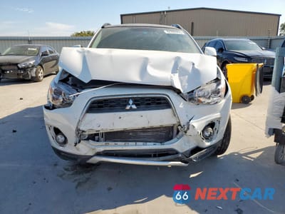Piąte zdjęcie samochodu w środku: 2013 MITSUBISHI OUTLANDER SPORT SE VIN:4A4AR4AU4DE016321 - miniatura