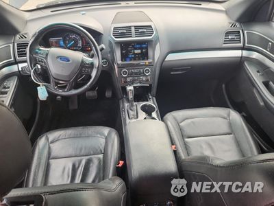 Zdjęcie 8 z 16 samochodu: 2017 FORD EXPLORER XLT VIN:1FM5K8D84HGB03029 - miniatura