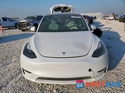 Piąte zdjęcie samochodu w środku: 2023 TESLA MODEL Y VIN:7SAYGDEE2PA166803 - miniatura