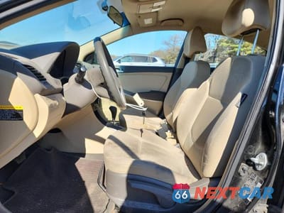 Zdjęcie 7 z 12 samochodu: 2014 HYUNDAI ACCENT GLS VIN:KMHCT4AEXEU777559 - miniatura