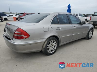 Trzecie zdjęcie samochodu z tyłu: 2003 MERCEDES-BENZ E 320 VIN:WDBUF65J23A310409 - miniatura