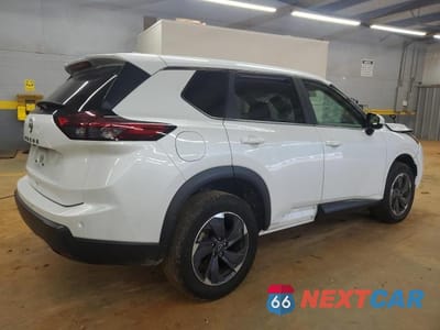 Trzecie zdjęcie samochodu z tyłu: 2025 NISSAN ROGUE SV VIN:5N1BT3BA9SC771433 - miniatura