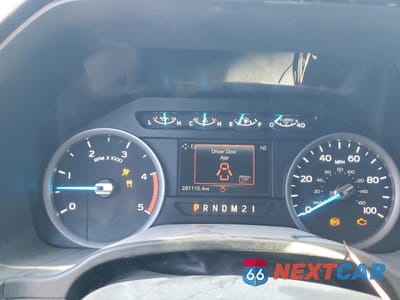 Zdjęcie 9 z 12 samochodu: 2017 FORD F-450 CHASSIS XLT 6.7L TURBO DIESEL VIN:1FD0X4GT8HED35066 - miniatura