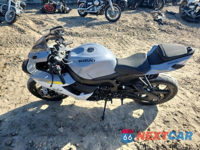 Trzecie zdjęcie samochodu z tyłu: 2022 SUZUKI GSX-R600 VIN:JS1GN7FA6N7100721 - miniatura