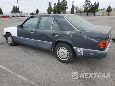 Drugie zdjęcie samochodu z przodu: 1993 MERCEDES-BENZ 300 E VIN:WDBEA32E5PB994476 - miniatura