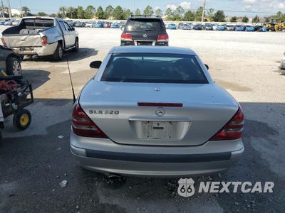 Zdjęcie 6 z 12 samochodu: 2003 MERCEDES-BENZ SLK 320 VIN:WDBKK65F33F286140 - miniatura