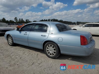 Drugie zdjęcie samochodu z przodu: 2010 LINCOLN TOWN CAR SIGNATURE LIMITED VIN:2LNBL8CV7AX614564 - miniatura