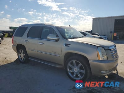Czwarte zdjęcie samochodu z boku: 2013 CADILLAC ESCALADE LUXURY VIN:1GYS4BEF3DR145843 - miniatura