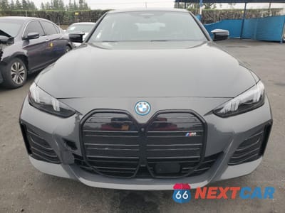Piąte zdjęcie samochodu w środku: 2025 BMW I4 M50 VIN:WBY33HD08SFU90201 - miniatura