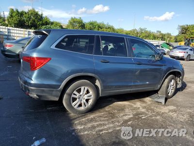 Trzecie zdjęcie samochodu z tyłu: 2018 HONDA PILOT LX VIN:5FNYF5H18JB010029 - miniatura