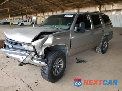 1999 CHEVROLET TAHOE K1500 1GNEK13R9XJ457367 - główne zdjęcie licytacji z USA - miniatura