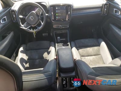 Zdjęcie 8 z 13 samochodu: 2022 VOLVO XC40 P8 RECHARGE PLUS VIN:YV4ED3UR2N2716783 - miniatura