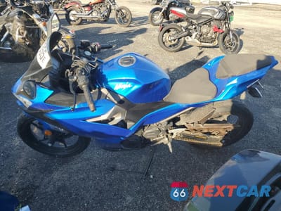 Trzecie zdjęcie samochodu z tyłu: 2018 KAWASAKI EX400 VIN:JKAEXKH1XJDA07720 - miniatura