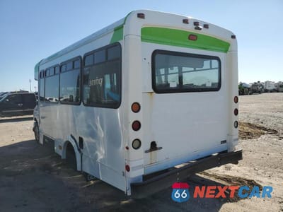 Trzecie zdjęcie samochodu z tyłu: 2017 FORD ECONOLINE E450 SUPER DUTY CUTAWAY VAN VIN:1FDFE4FS4HDC26571 - miniatura