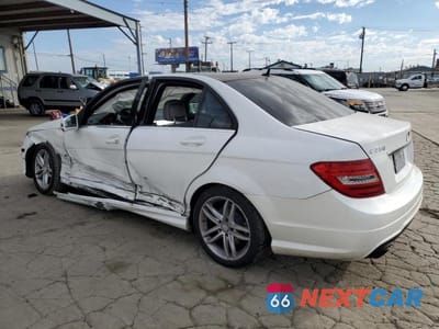 Drugie zdjęcie samochodu z przodu: 2013 MERCEDES-BENZ C 250 VIN:WDDGF4HB3DR292132 - miniatura