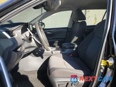 Zdjęcie 7 z 14 samochodu: 2021 TOYOTA RAV4 XLE VIN:2T3P1RFV7MW155388 - miniatura