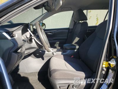 Zdjęcie 7 z 14 samochodu: 2021 TOYOTA RAV4 XLE VIN:2T3P1RFV7MW155388 - miniatura