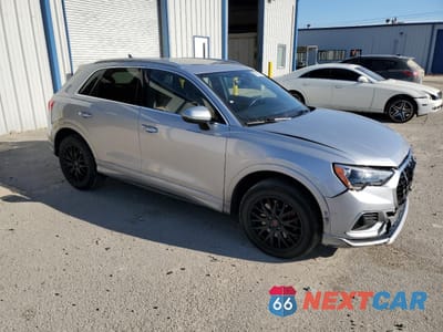Czwarte zdjęcie samochodu z boku: 2022 AUDI Q3 PREMIUM 40 VIN:WA1AUCF38N1001937 - miniatura