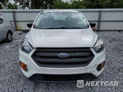Piąte zdjęcie samochodu w środku: 2018 FORD ESCAPE S VIN:1FMCU0F73JUC12094 - miniatura