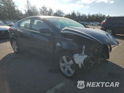 Czwarte zdjęcie samochodu z boku: 2013 HYUNDAI ELANTRA GLS VIN:5NPDH4AE6DH317771 - miniatura