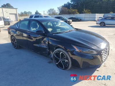 Czwarte zdjęcie samochodu z boku: 2023 NISSAN ALTIMA SR VIN:1N4BL4CV0PN405521 - miniatura