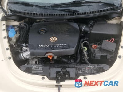 Zdjęcie 11 z 12 samochodu: 2004 VOLKSWAGEN NEW BEETLE GLS VIN:3VWCD31Y14M344928 - miniatura