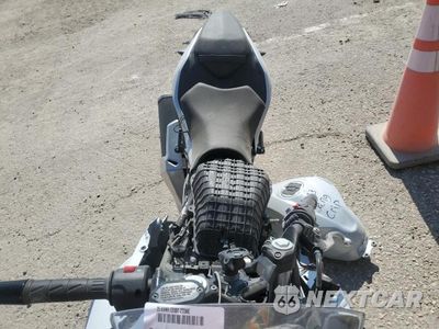 Piąte zdjęcie samochodu w środku: 2025 KAWASAKI EX500 VIN:ML5EXGG19SDA69822 - miniatura