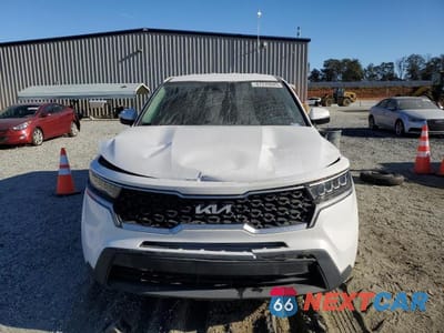 Piąte zdjęcie samochodu w środku: 2023 KIA SORENTO LX VIN:5XYRG4LC0PG248897 - miniatura