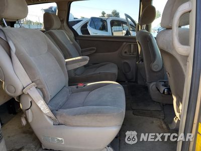 Zdjęcie 11 z 15 samochodu: 2004 TOYOTA SIENNA CE VIN:5TDZA23C24S123811 - miniatura