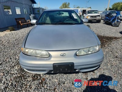 Piąte zdjęcie samochodu w środku: 2001 OLDSMOBILE ALERO GL VIN:1G3NL52T21C123770 - miniatura