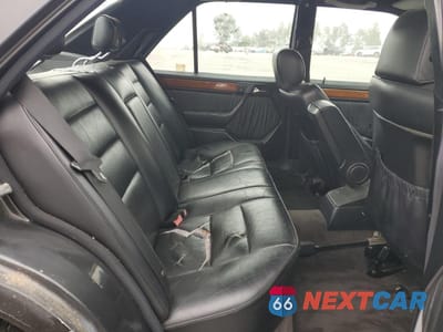 Zdjęcie 10 z 12 samochodu: 1993 MERCEDES-BENZ 300 E VIN:WDBEA32E5PB994476 - miniatura